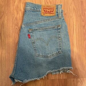 Women’s Levi Shorts